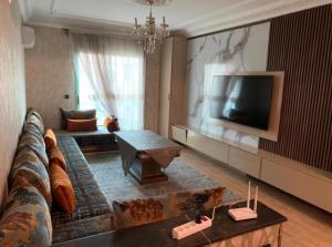 Charming Two-Bedroom Apartment in Marrakesh Gueliz