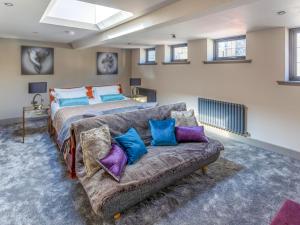 New York Style Loft Apartment