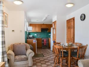 Dairy Cottage - Uk49834