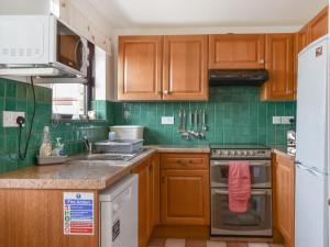 Dairy Cottage - Uk49834