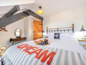 Cwtch Honey - Uk49792