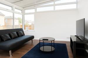 Reading Centre Parking Sleeps 10