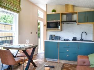 Fairways Retreat 2 - Uk50247