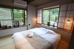 宗鶴庵 - Sokakuan Private Japanese Villa Yufuin - 金鱗湖や湯の坪街道まで車6分 - 最大12名の和風一棟貸切の無人宿