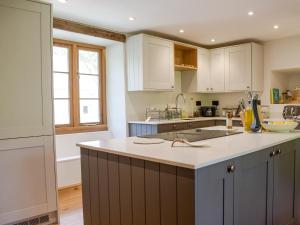 Lower Goytre Farmhouse
