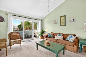 Quail Hollow A8-1U condo