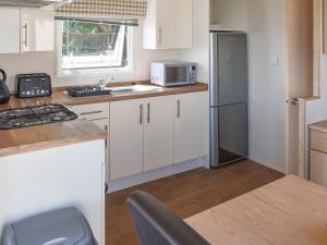 Seaview Two - Uk50166