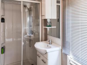 Seaview Two - Uk50166