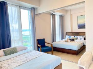 Studio with Balcony Seaview and Poolview