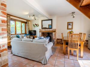 Cedar - Uk49525