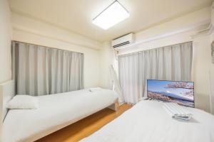 103 8 min walk to Ikebukuro 6 min walk to Kanamecho Station25m Max 2 people Direct access to Tokyo, Shinjuku, Shibuya, Ueno