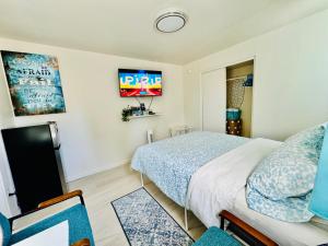 1 Bedroom Mini Apartment 10 Minutes to SeaTac Airport 1 Minute Walk to Bus Station