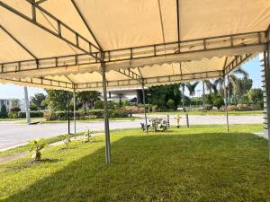 Cana Blessed Guest House in Urdaneta
