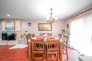 Dreamy Garden Arch Spot Cozy 3Bedroom Villa near the Beach