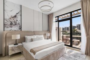 Luxury 4BR Villa Free Malibu Beach Access