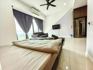 Grand Medini Cozy Studio 100mbps Netflix BySTAY