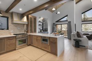 1072 - Three Bedroom with Spa Boulder Creek condo