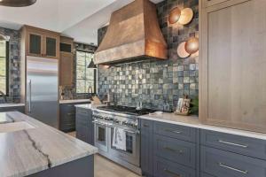 11981 N Gemini Way SkyRidge 5BR Home with Hot Tub home