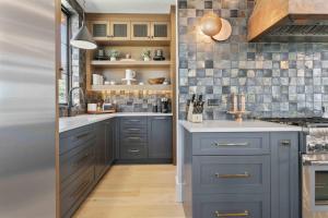 11981 N Gemini Way SkyRidge 5BR Home with Hot Tub home