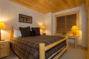 Comstock Lodge at Deer Valley Resort - Two Bedroom Condo with Hot Tub #202 condo