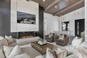 11494 N Ursa Circle- SkyRidge 5 BR Home with Hot Tub home