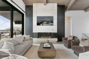 11494 N Ursa Circle- SkyRidge 5 BR Home with Hot Tub home