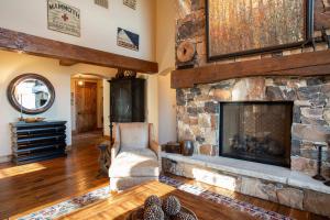 Five-Bedroom Apartment