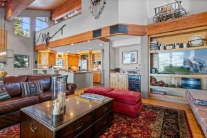 Stag Lodge at Deer Valley Resort - Three Bedroom Residence with Loft and Spa #14 condo