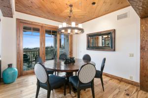 Grand Lodge - 3 Bedroom Deluxe #407 - Ski-in out condo