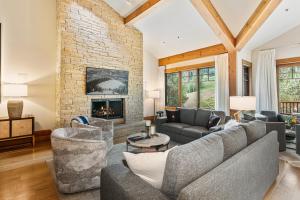 Grand Lodge - Four Bedroom #502 - Ski-in ski-out condo