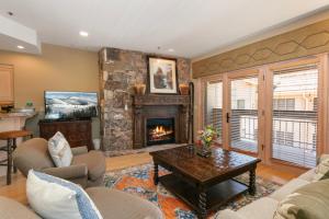 303 - Studio Royal Plaza condo