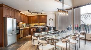 Pinnacle at Deer Valley Resort - Four Bedroom Condo with Hot Tub #1263 condo