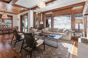 Grand Lodge - Four Bedroom #306 - Ski-in ski-out condo