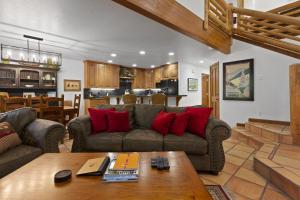Deer Lake Village at Deer Valley Resort - Four Bedroom Condo with Hot Tub #2478 condo