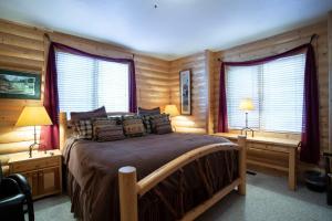 Comstock Lodge at Deer Valley Resort - Two Bedroom Condo with Hot Tub #101 condo