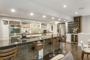 1158 - Three Bedroom Deluxe Stonebridge condo