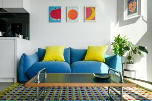 Chilla Sky 1B1B APT with Sunshine View