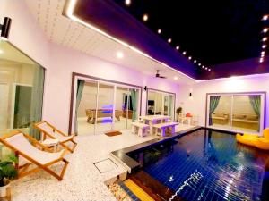 Aloha Pool Villa with Slide BBQ Karaoke 12ppl