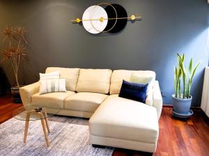 Loft steps away from Larcomar for urban explorers