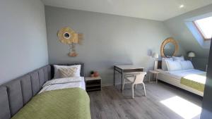 Світлий номер для трьох осіб N9