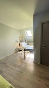 Світлий номер для трьох осіб N9