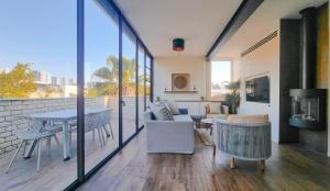 BnBIsrael apartments - Shlomo HaMelekh Topaze - 3hvězdičkové hotely ve městě Mashabbe Sade