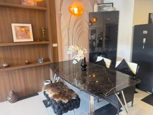 Ocean-view brand new apartment