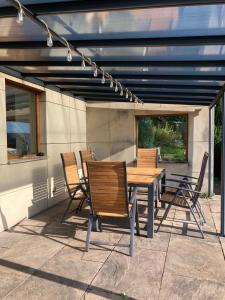 Ferienhaus Eifelgruß, in schöner Waldrandlage und tollem Naturgarten