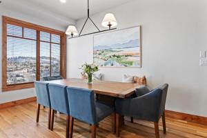 305 - Three Bedroom Shooting Star condo