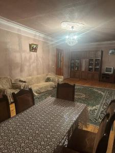 Vefa's home - Ubytování bez kategorie ve městě Gajandža