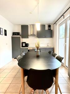 Seeurlaub Müritz - Haus Amira, 300 m zum Strand, Haustierfreundlich