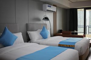 Golden Seagulls Hotel