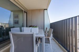 Crystal Blue Seaview - 225