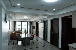 Golden Seagulls Hotel